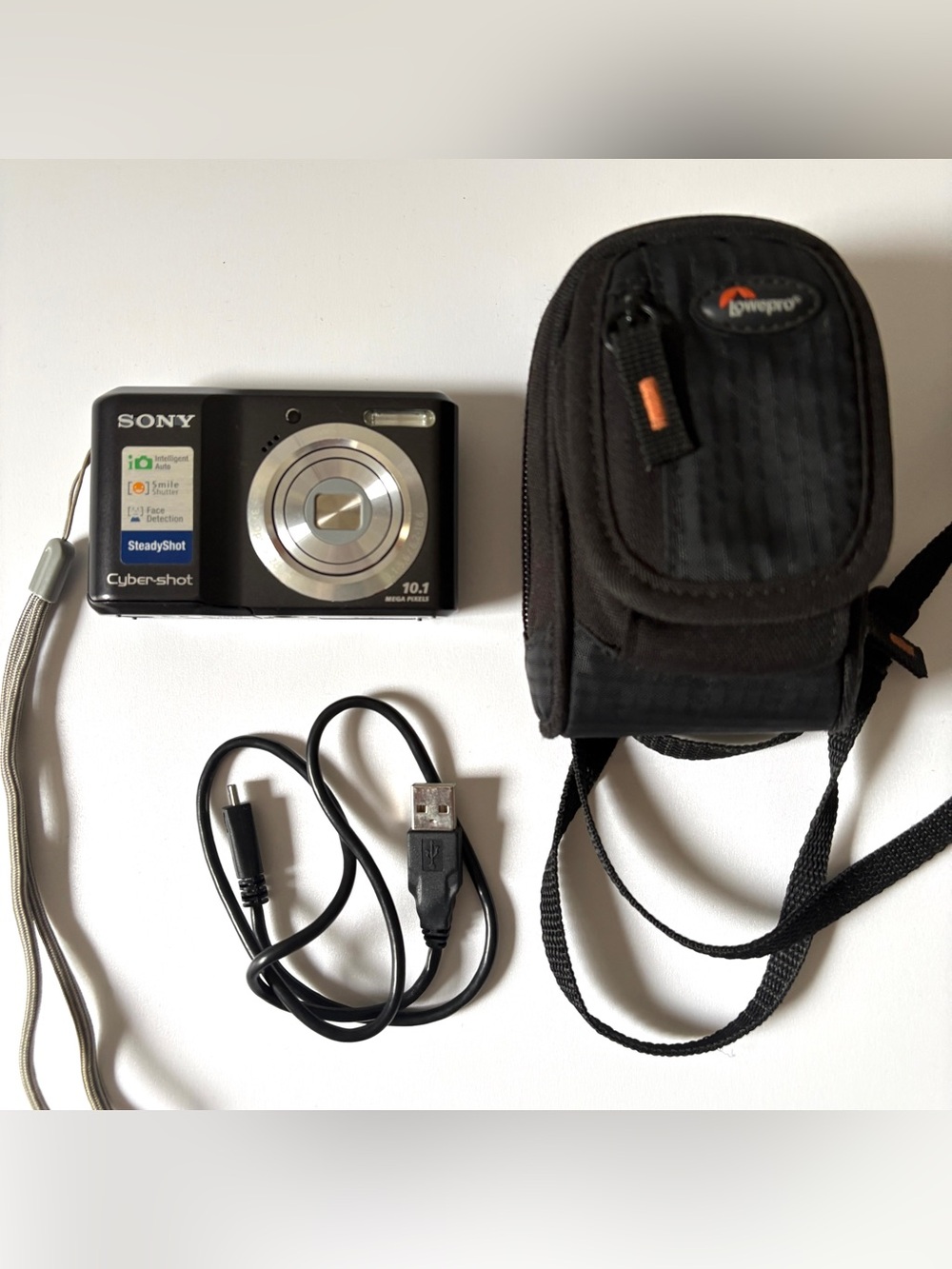 Sony Cyber-shot DSC-S2000 10.1MP Digital Camera Black - Tested Working